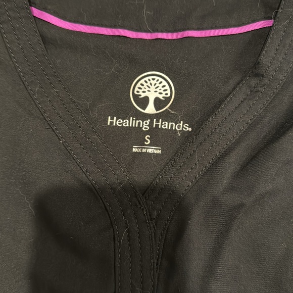 New Healing Hands Scrub Top - Picture 2 of 3